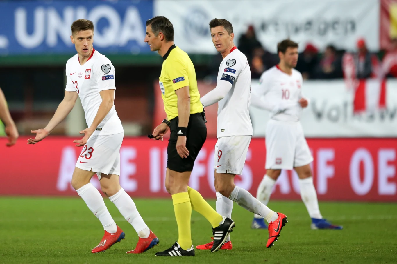 Anastasios Sidiropoulos, Krzysztof Piątek i Robert Lewandowski, mecz z Austrią, 2019 r. Anastasios Sidiropoulos, Krzysztof Piątek i Robert Lewandowski, mecz z Austrią, 2019 r.