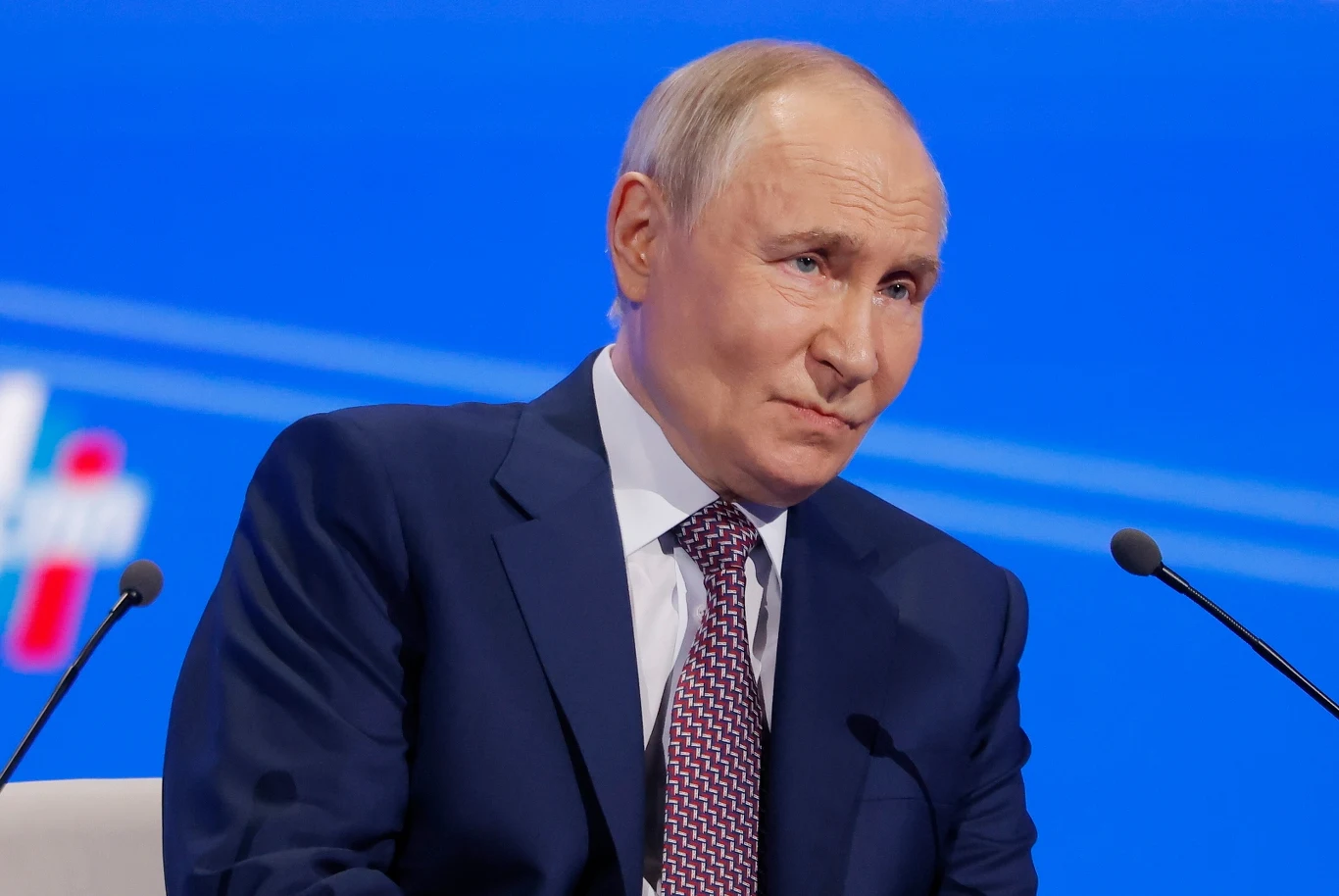 Kreml oskarża Ukrainę o złamanie zawieszenia broni Kreml oskarża Ukrainę o złamanie zawieszenia broni