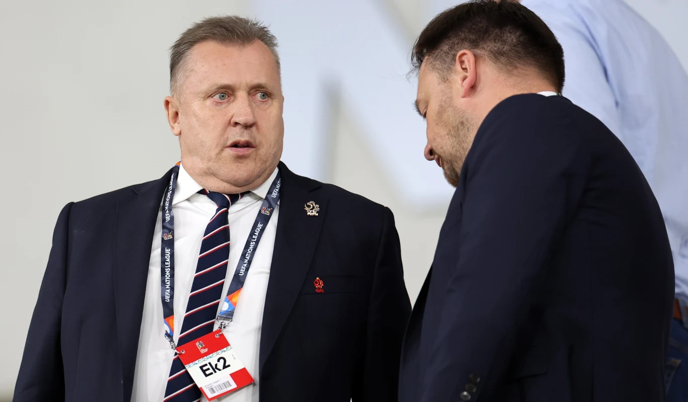 Prezes PZPN Cezary Kulesza (z lewej) zamierza zorganizować mecz o Superpuchar Polski na PGE Narodowym Prezes PZPN Cezary Kulesza (z lewej) zamierza zorganizować mecz o Superpuchar Polski na PGE Narodowym