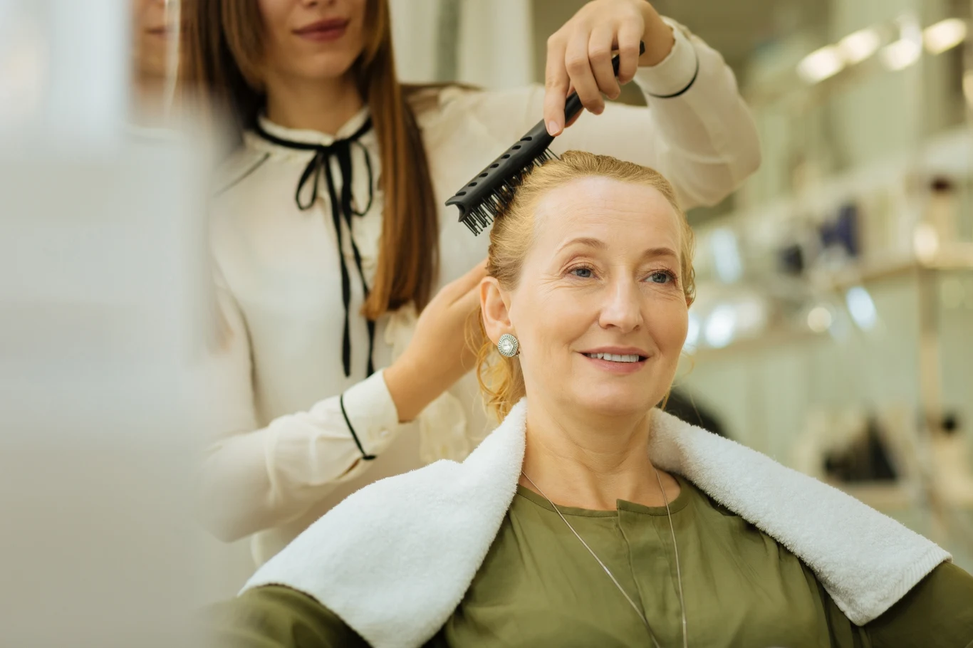 Shaggy bob to gorący trend fryzjerski. Dlaczego jest strzałem w dziesiątkę dla kobiet po pięćdziesiątce? Shaggy bob to gorący trend fryzjerski. Dlaczego jest strzałem w dziesiątkę dla kobiet po pięćdziesiątce?