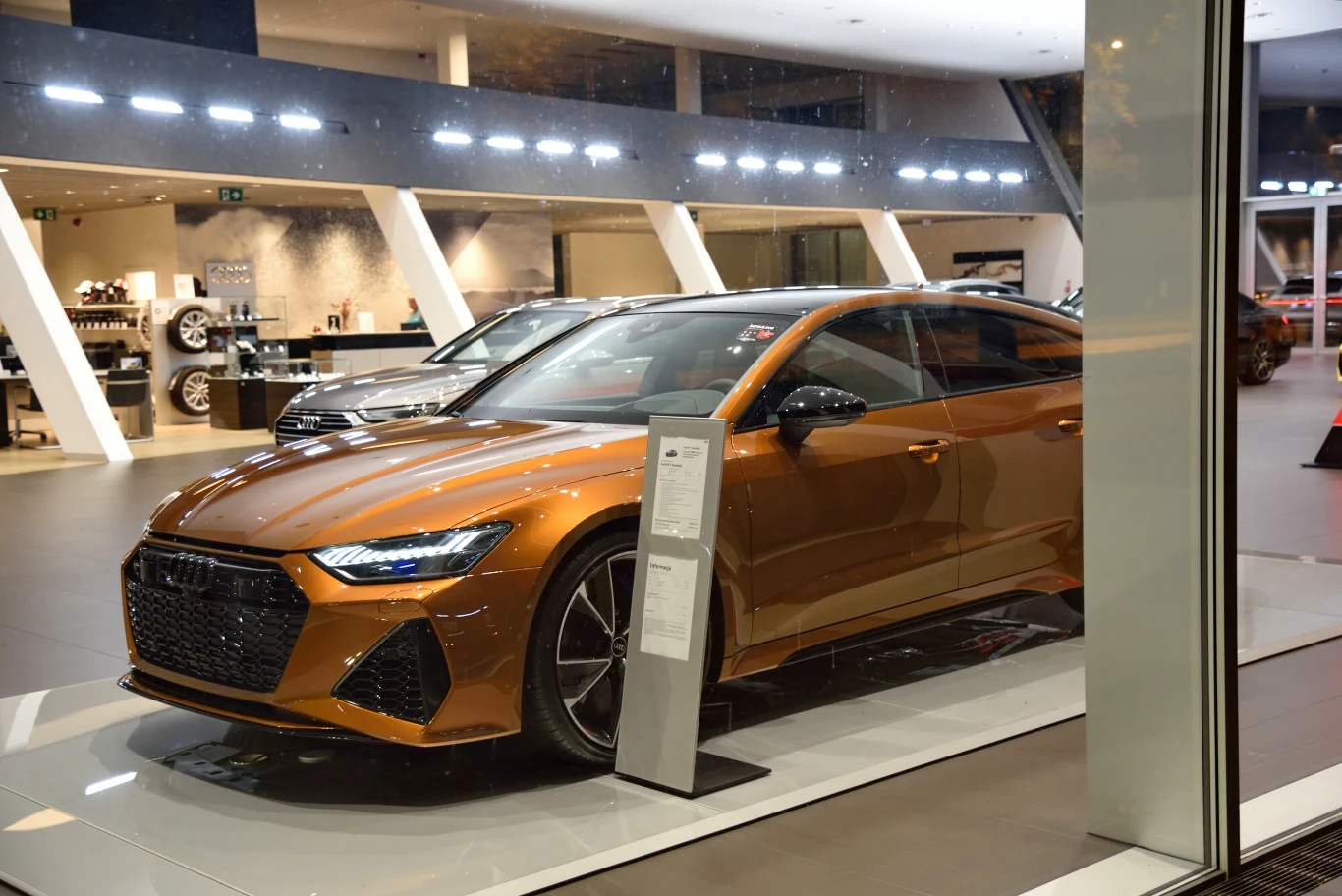 Małżeństwo kupiło samochód. Potem skarbówka przeprowadziła kontrolę (zdj. ilustracyjne) Małżeństwo kupiło samochód. Potem skarbówka przeprowadziła kontrolę (zdj. ilustracyjne)