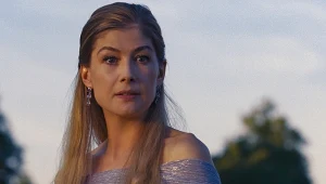 Rosamund Pike w filmie "Saltburn"