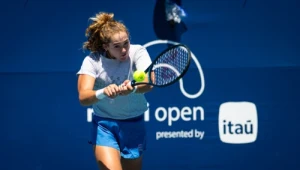 Mirra Andriejewa zadebiutowała w Miami. Mocno pod górkę, 4:4 w trzecim secie