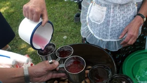 Nasze babcie zawsze miały go w spiżarni. Czy warto pić kompot?  