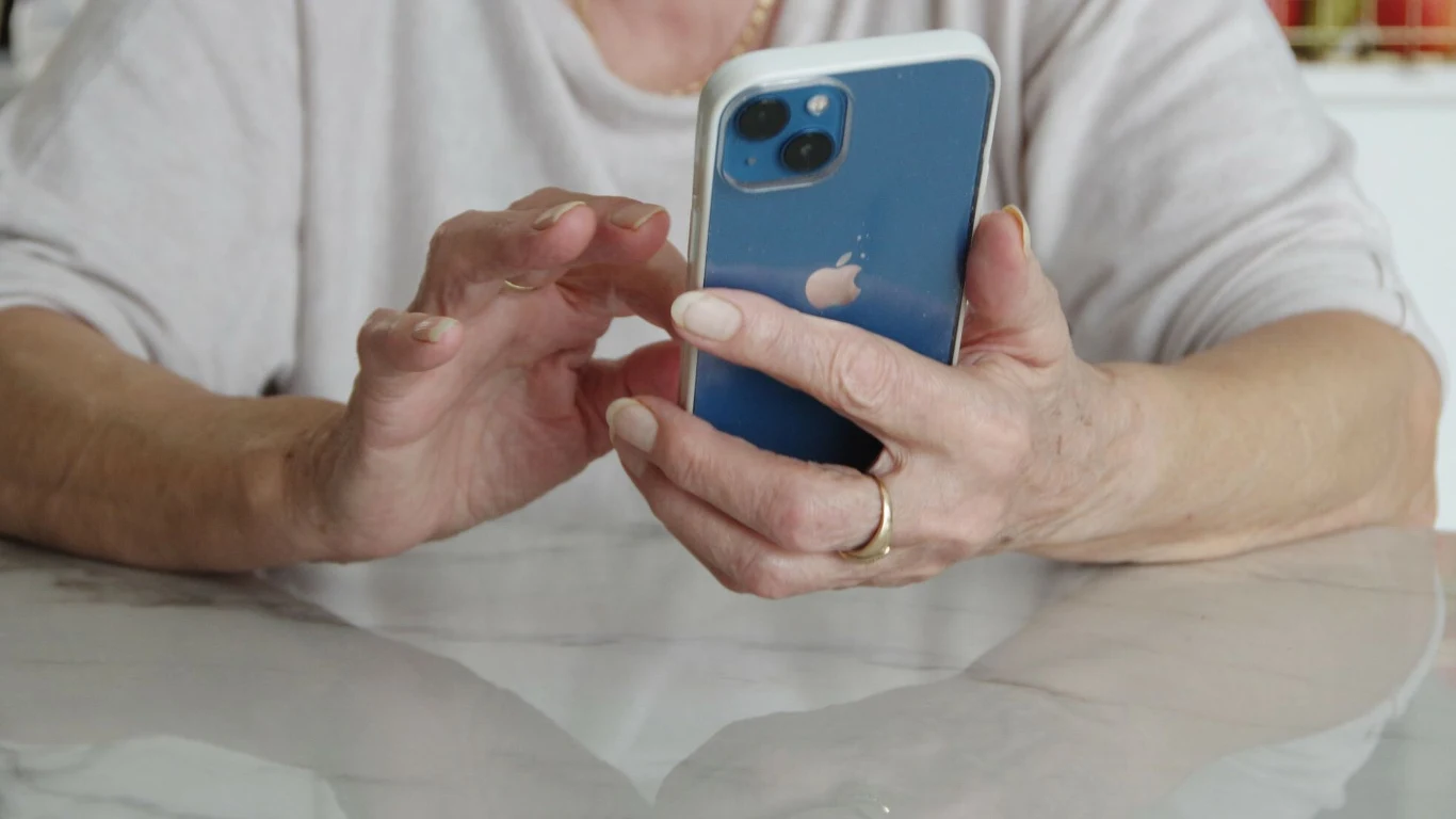 Także i do ciebie może zadzwonić nieznany numer, który zacznie zadawać pytania. wiadomość sms