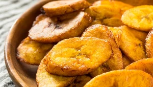 Plantan jest znany jako banan warzywny. Sprawdzamy, co ma do zaoferowania organizmowi