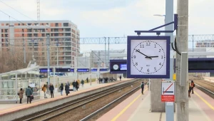 Temat rezygnacji z sezonowej zmiany czasu wraca do Brukseli - informuje Komisja Europejska 