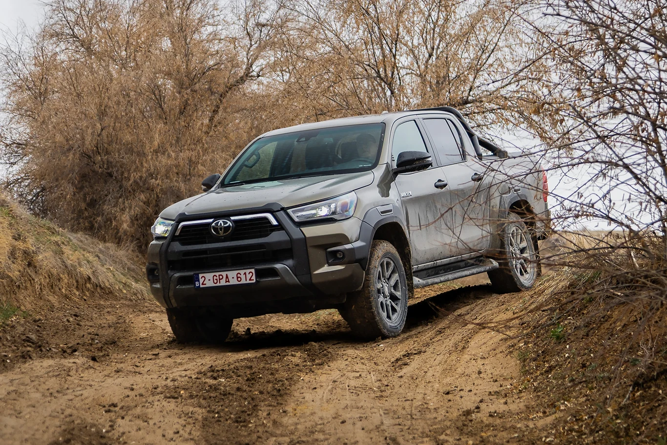 Mimo nowego układu napędowego Toyota Hilux wciąż pozostaje jednym z najlepszych aut terenowych