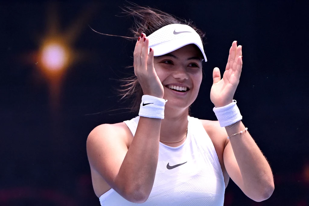 Emma Raducanu pokonała Emmę Navarro w drugiej rundzie WTA 1000 w Miami