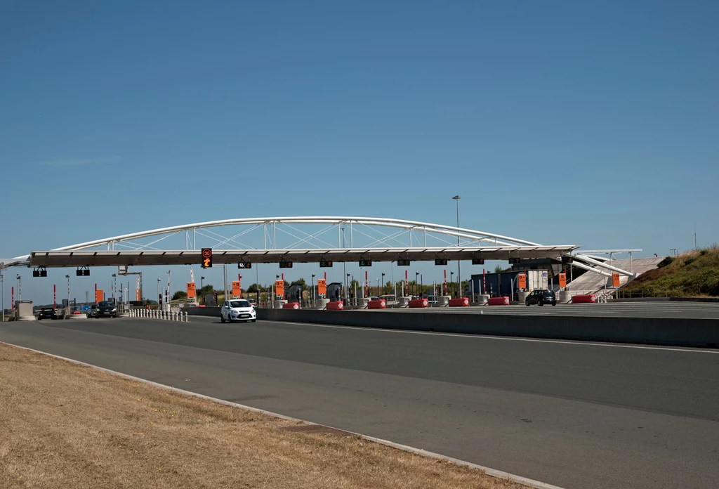 Autostradowe bramki we Francji, podobnie jak w Polsce, generują korki. Stąd pomysł na nowy system płatności