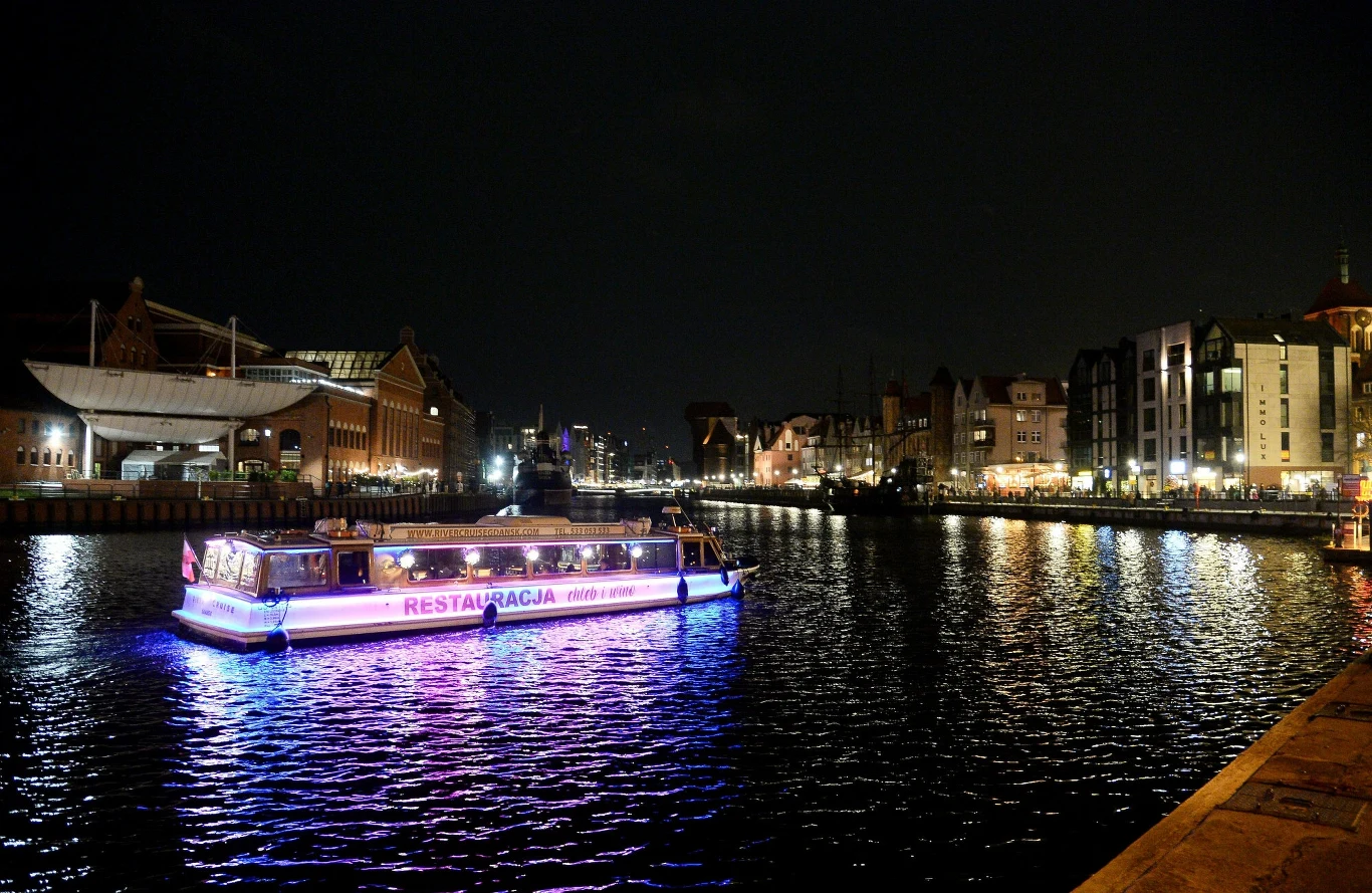 Atrakcje na majówkę w Trójmieście - rejs z kolacją na statku 