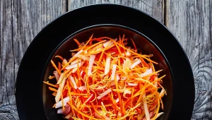 O niebo lepsza od marchewki z jabłkiem. Dziś zrób tę surówkę do obiadu