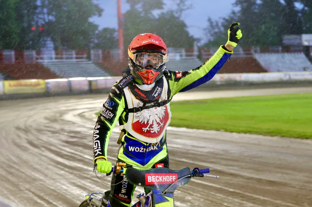 Kacper Mania cieszy się ze zdobycia złotego medalu. Kacper Mania cieszy się ze zdobycia złotego medalu.