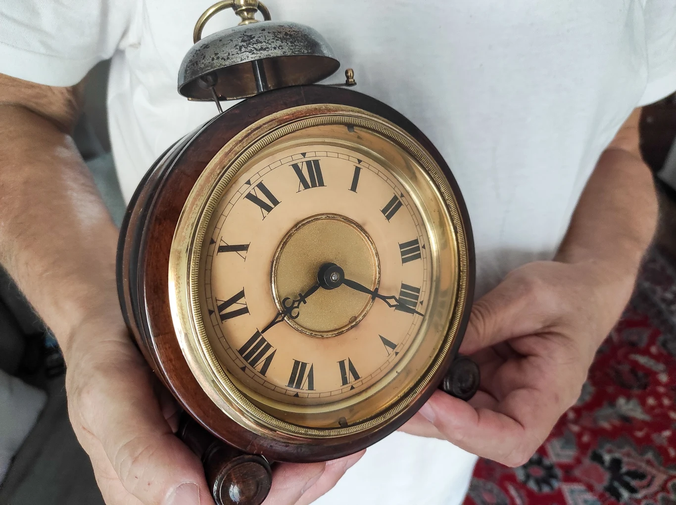 W Polsce zmiana czasu pojawiła się po raz pierwszy w 1919 roku. W Polsce zmiana czasu pojawiła się po raz pierwszy w 1919 roku.