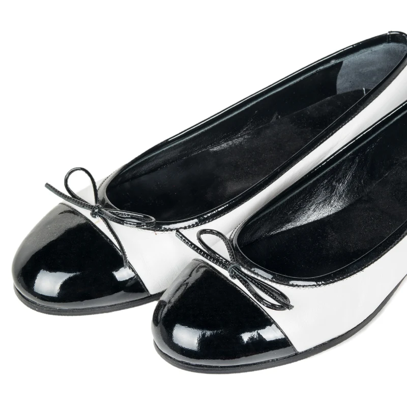 Balerinki z czarnym noskiem znów w trendach