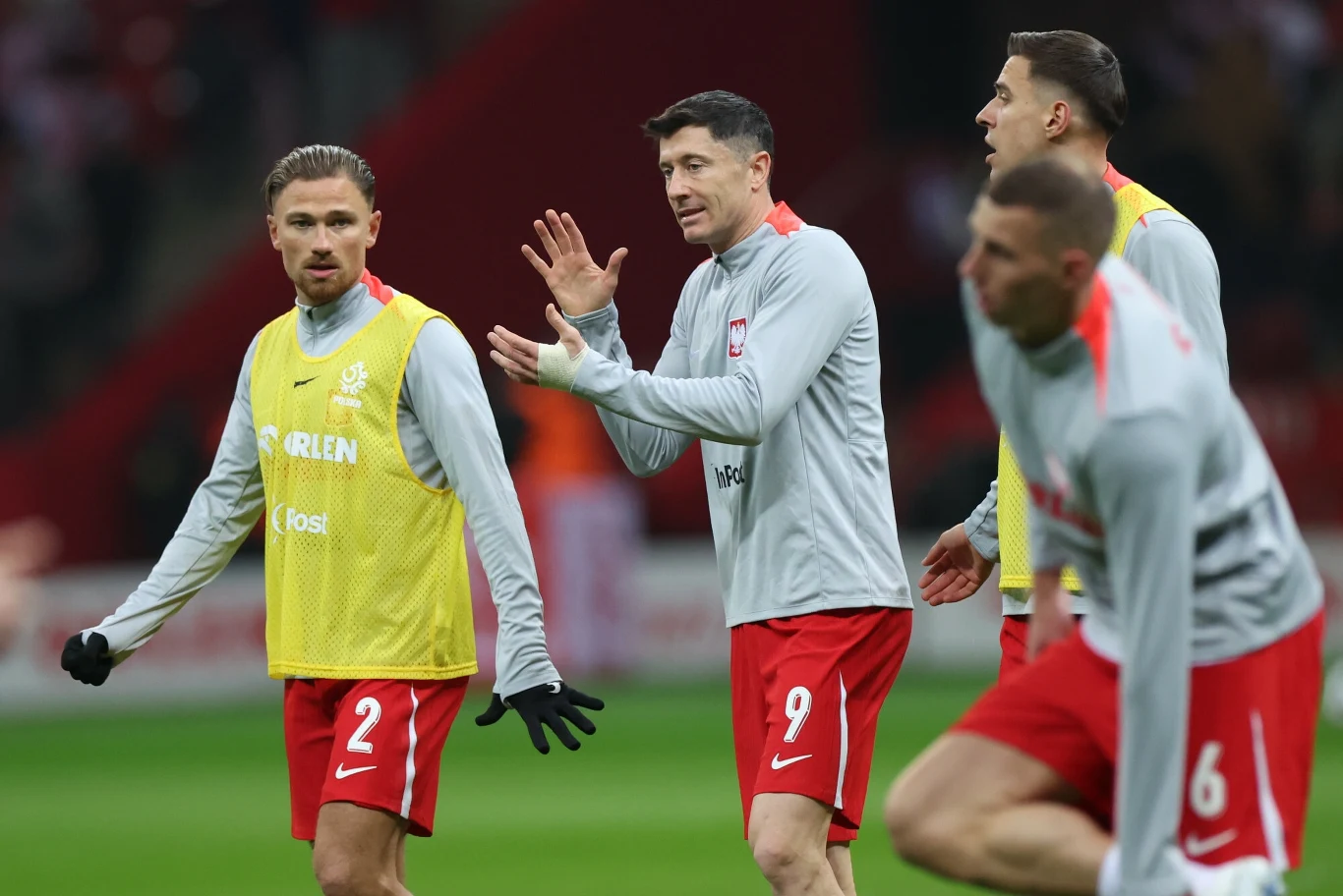 Matty Cash, Robert Lewandowski, Jan Bednarek
