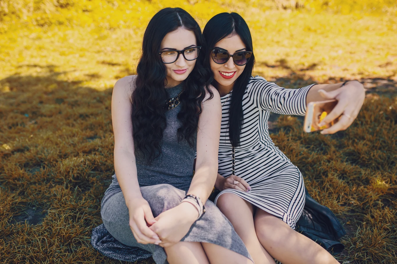 Zapytane kobiety mają różne zdanie na temat badań. Jedne potwierdzają teorię o 200 godzinach, inne uważają, że chodzi o natychmiastową "chemię"