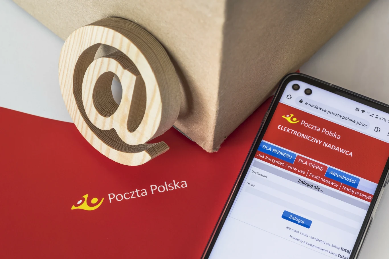 Rewolucja w listach poleconych i e-doręczeniach. article cover