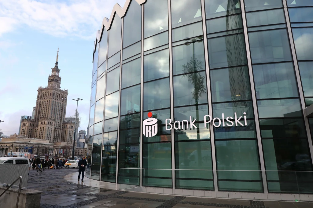 Zysk netto PKO BP był rekordowy, w III kwartale wyniósł 2,8 mld zł i 8 mld zł po dziewięciu miesiącach tego roku.