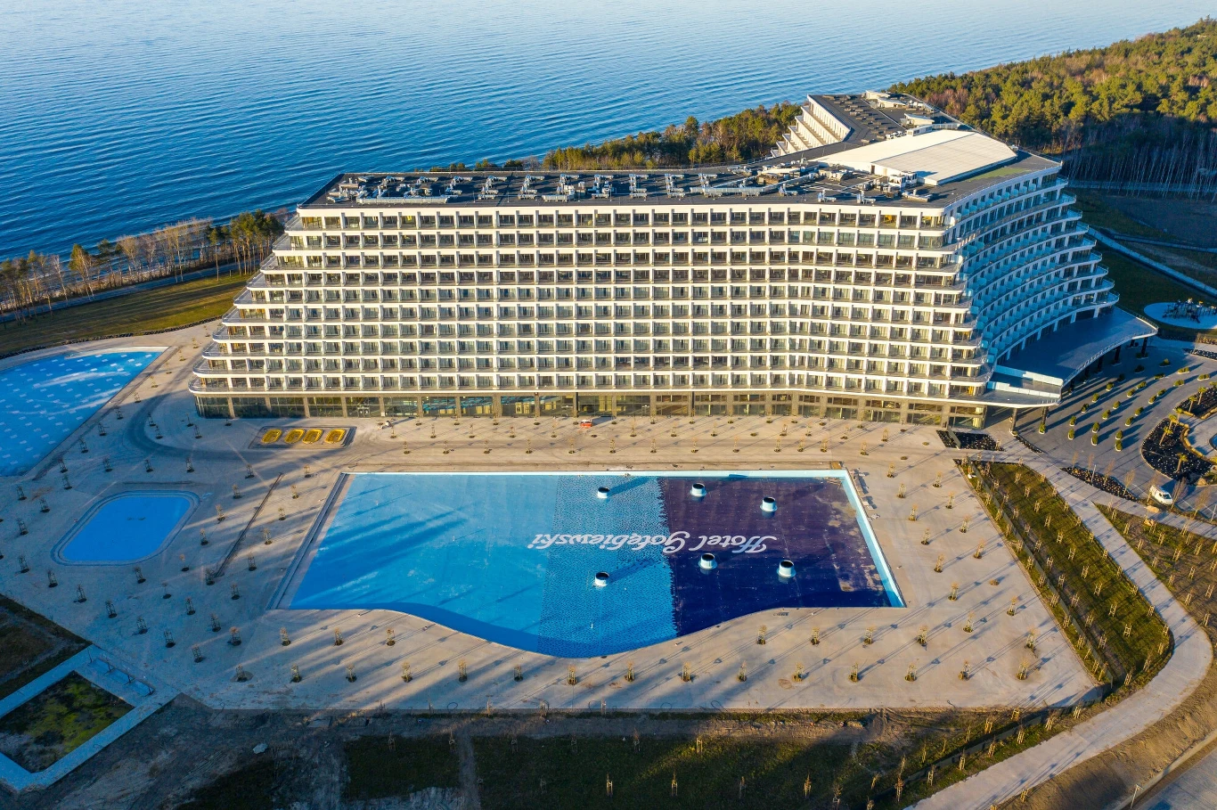 Znamy otwarcie Hotelu Gołębiewski w Pobierowie. Czy tym razem się uda? Znamy otwarcie Hotelu Gołębiewski w Pobierowie. Czy tym razem się uda?