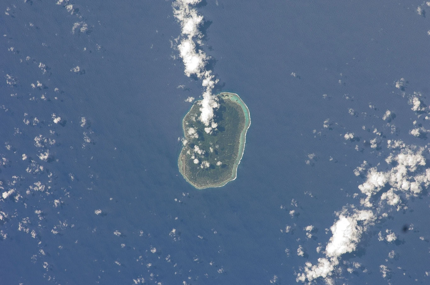 W okolicach Wysp Cooka, niedaleko Rarotonga, odkryto nieznany wcześniej podwodny wulkan. Zdj. ilustracyjne. W okolicach Wysp Cooka, niedaleko Rarotonga, odkryto nieznany wcześniej podwodny wulkan. Zdj. ilustracyjne.