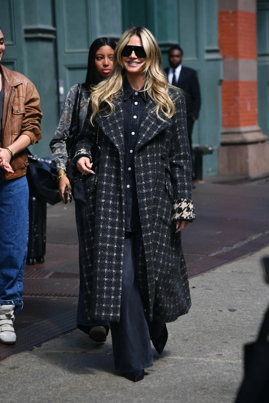 Heidi Klum w modnym płaszczu