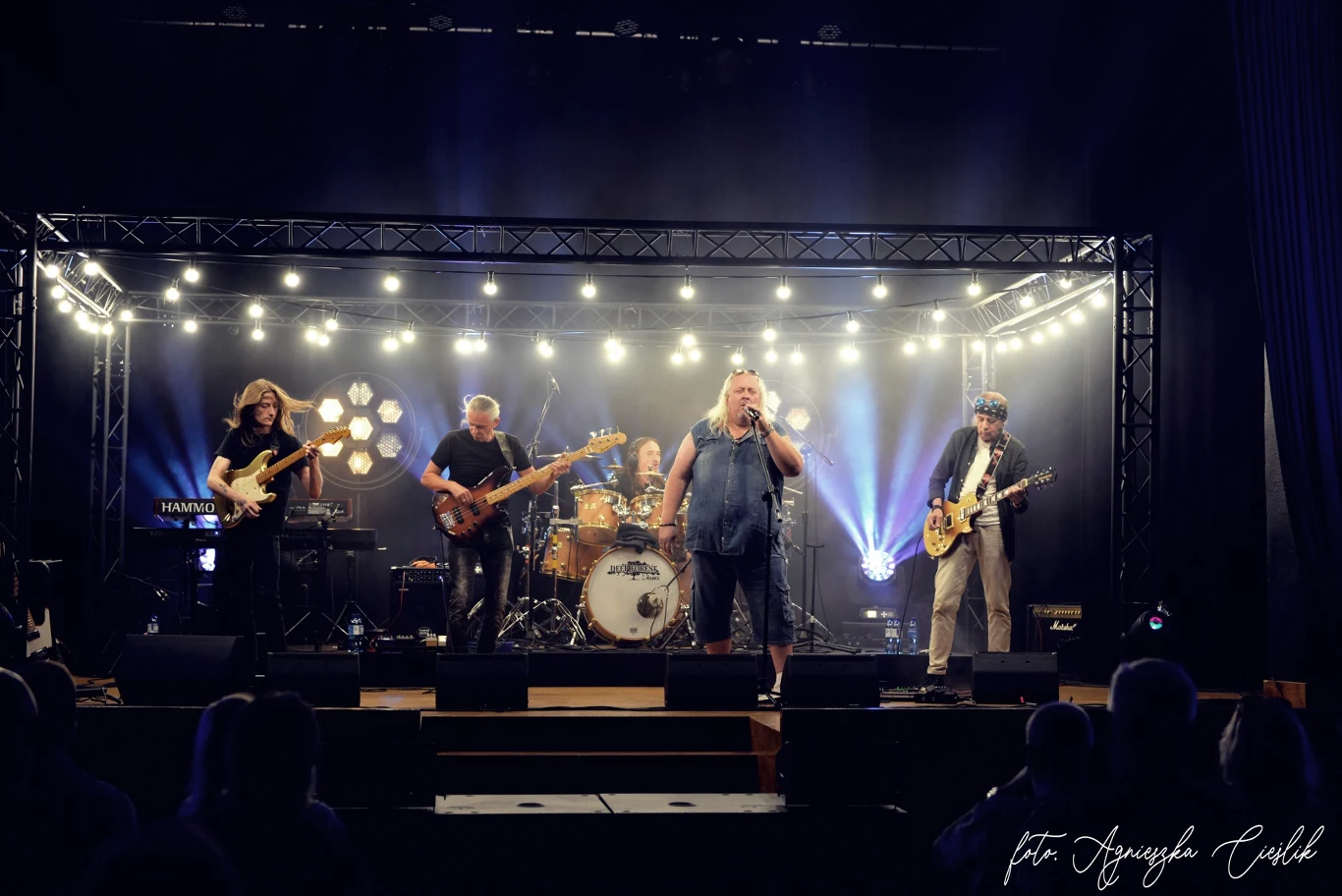  Rockomotive wydał debiutancki album