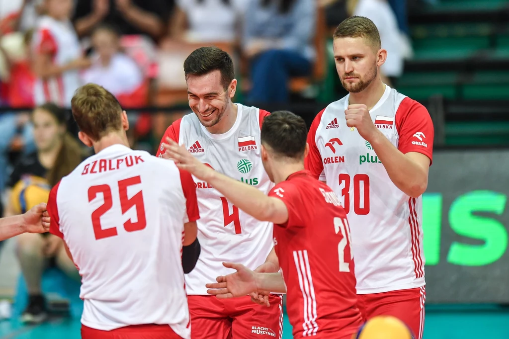 Marcin Komenda (nr 4) ma szansę odegrać ważną rolę w reprezentacji Polski Marcin Komenda (nr 4) ma szansę odegrać ważną rolę w reprezentacji Polski