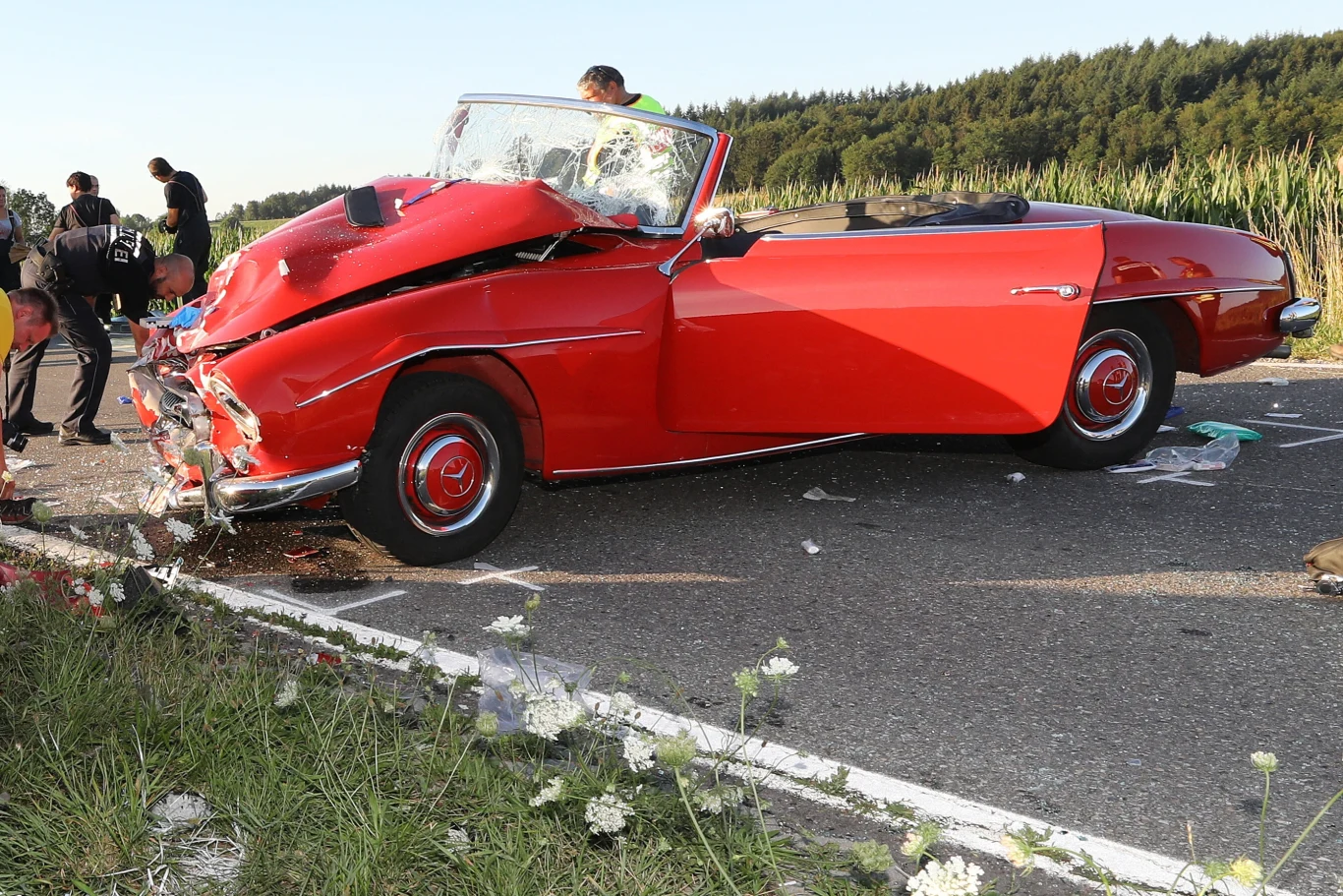 Klasykiem bez prawego lusterka i ubezpieczenia doprowadził do wypadku. Musi oddać UFG aż 4,7 mln zł. Klasykiem bez prawego lusterka i ubezpieczenia doprowadził do wypadku. Musi oddać UFG aż 4,7 mln zł.