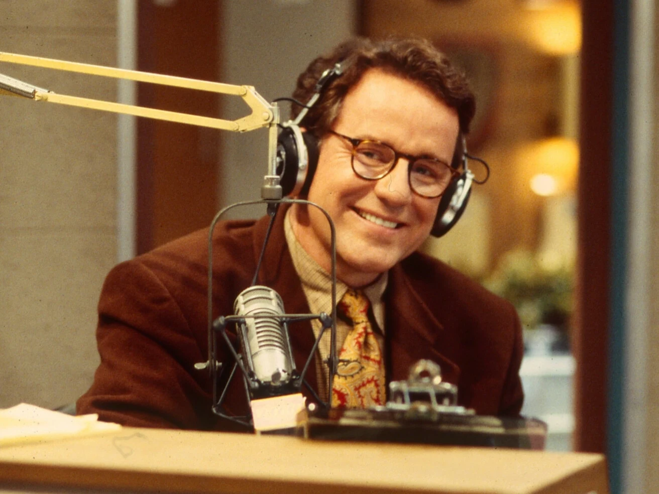 Phil Hartman w serialu "NewsRadio" Phil Hartman w serialu "NewsRadio"