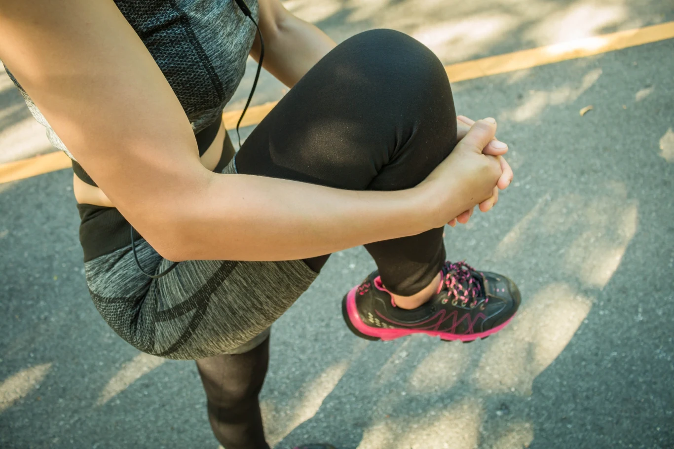 Tak też możesz ćwiczyć, by mieć płaski brzuch. Oto trzy świetnie ćwiczenia, które zrobisz na stojąco Tak też możesz ćwiczyć, by mieć płaski brzuch. Oto trzy świetnie ćwiczenia, które zrobisz na stojąco