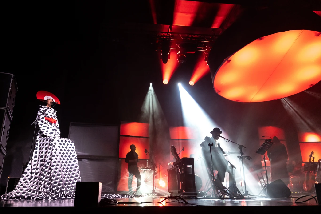 Po lewej: Samitra Suwannarit Po lewej: Samitra Suwannarit