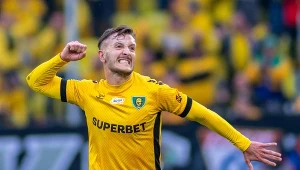 Napastnik katowiczan Borja Galan tuż po kapitulacji bramkarza Górnika Zabrze  