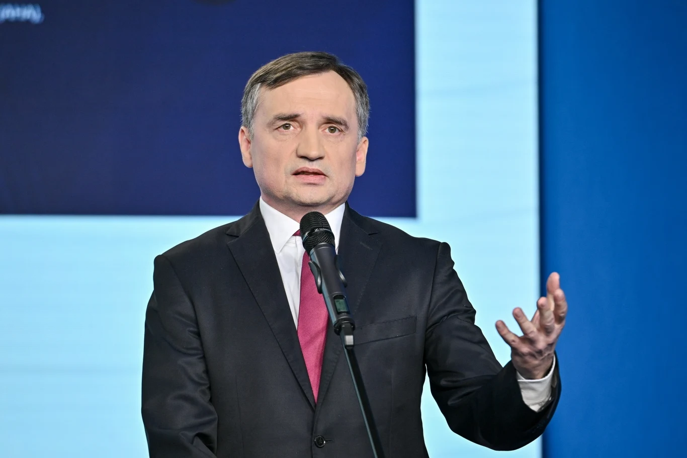 Sondaż: Były minister sprawiedliwości Zbigniew Ziobro odpowiedzialny za nieprawidłowości w Funduszu Sprawiedliwości Sondaż: Były minister sprawiedliwości Zbigniew Ziobro odpowiedzialny za nieprawidłowości w Funduszu Sprawiedliwości