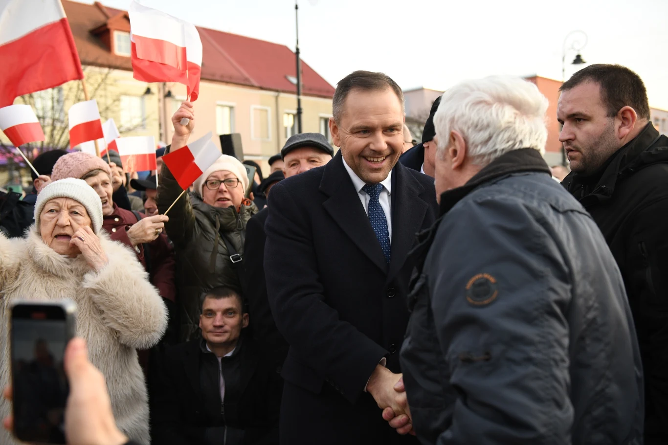Karol Nawrocki, kandydat PiS na prezydenta, jest pewny poparcia wśród najstarszych grup wyborców