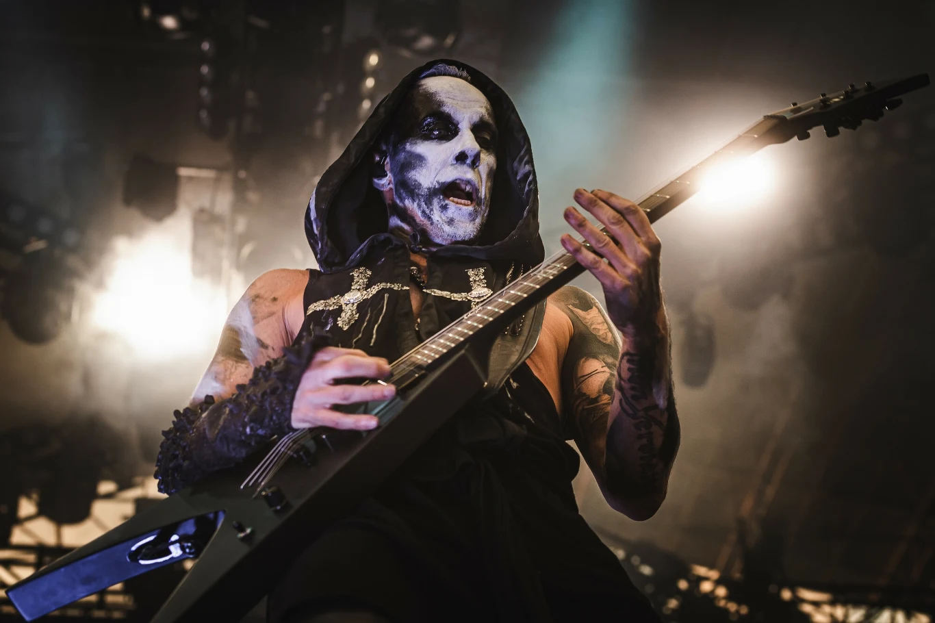 Nergal stoi na czele grupy Behemoth Nergal stoi na czele grupy Behemoth