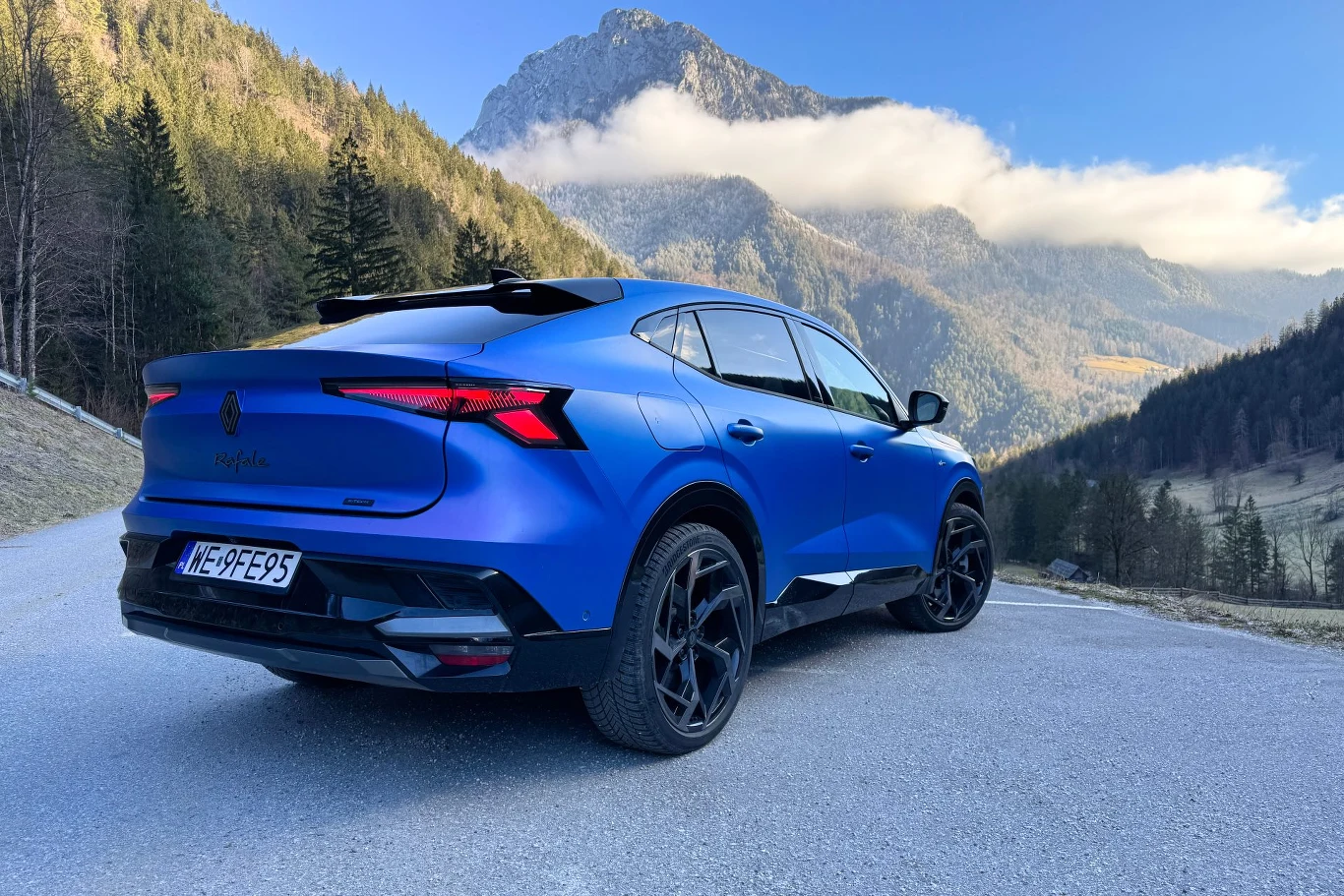 Renault Rafale to jeden z najlepiej wyglądających SUV-ów dostępnych dziś na rynku Renault Rafale to jeden z najlepiej wyglądających SUV-ów dostępnych dziś na rynku