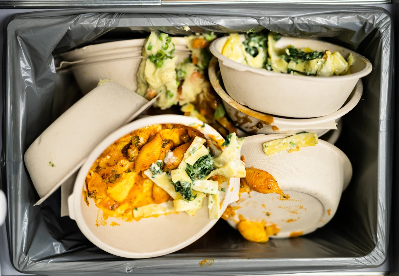 Postępuj właściwie z resztkami żywności