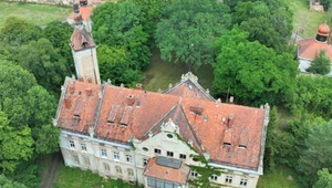 120-letni pałac na sprzedaż. Cena sporym zaskoczeniem