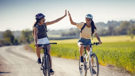 Jazda na rowerze to dobry sposób na zadanie o kondycję i zrzucenie zbędnych kilogramów 