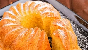 Babka dla fanów herbaty. Nietypowy dodatek robi robotę