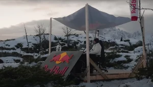 fragment filmu umieszczonego w serwisie YouTube @MrSavage