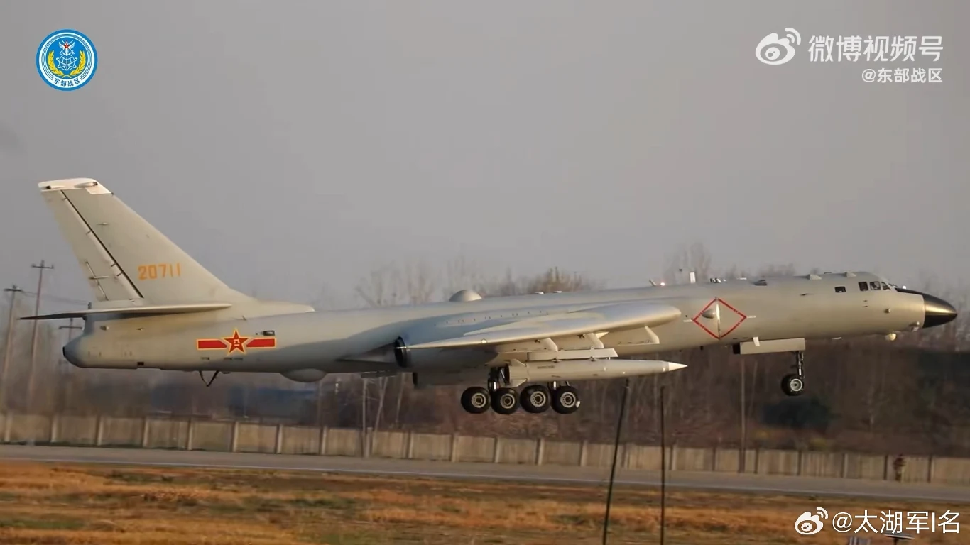 Chińskie lotnictwo strategiczne zyskuje nową broń. KD-21 na bombowcu H-6K Chińskie lotnictwo strategiczne zyskuje nową broń. KD-21 na bombowcu H-6K