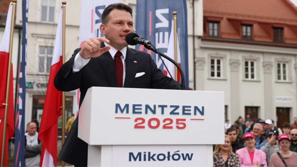 Wybory prezydenckie. Sławomir Mentzen podczas wiecu w Mikołowie Wybory prezydenckie. Sławomir Mentzen podczas wiecu w Mikołowie