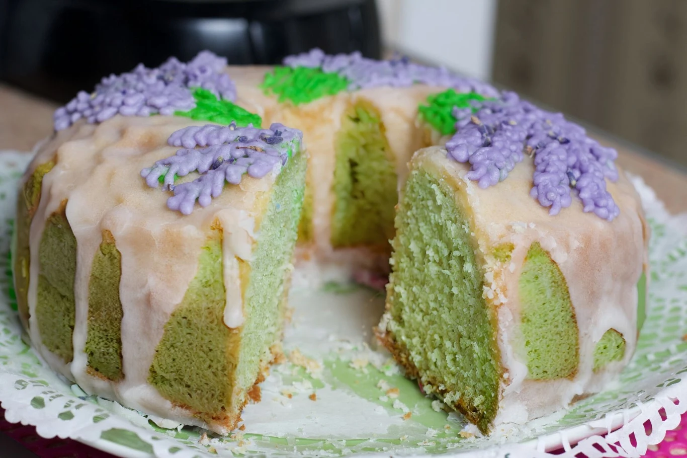 Babka szpinakowa to ciekawa alternatywa do znanych wypieków wielkanocnych Babka szpinakowa to ciekawa alternatywa do znanych wypieków wielkanocnych