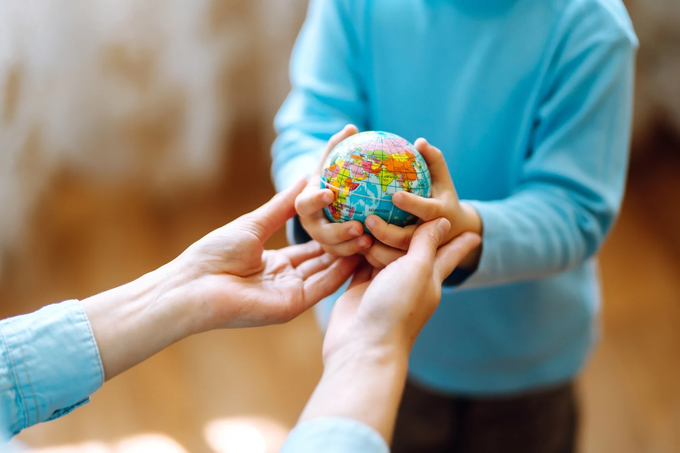 Wielu ludzi nie rozumie, czym jest autyzm. Objawy łatwo zbagatelizować