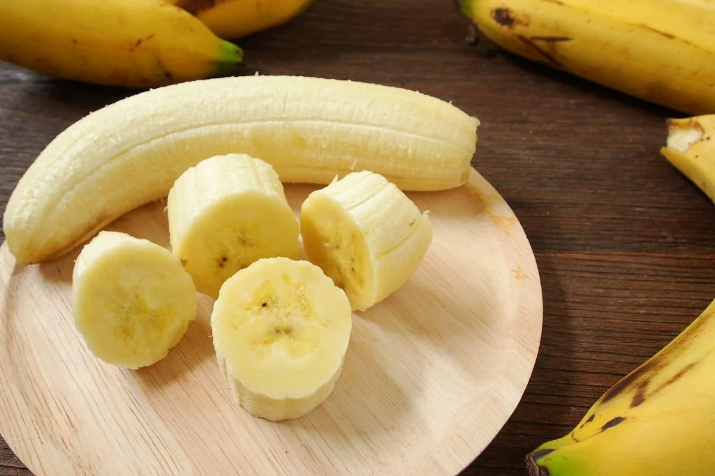 Banany będą świetną opcją na lekką kolację Banany będą świetną opcją na lekką kolację