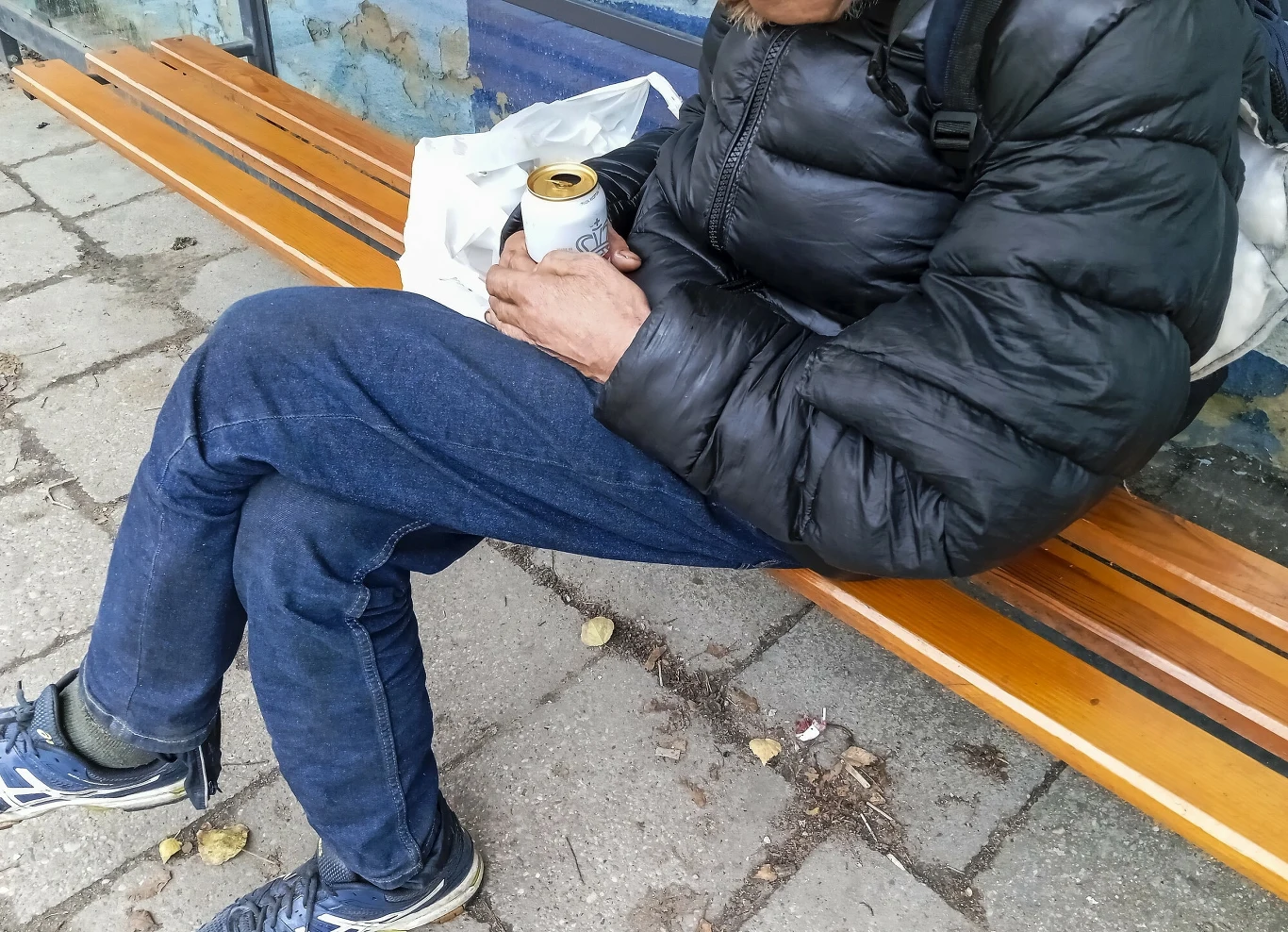 Renta alkoholowa to potoczna nazwa świadczenia przyznawana osobom, które utraciły zdolność do pracy z powodu uzależnienia od alkoholu Renta alkoholowa to potoczna nazwa świadczenia przyznawana osobom, które utraciły zdolność do pracy z powodu uzależnienia od alkoholu