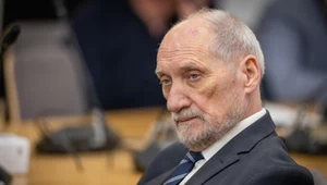 Antoni Macierewicz stracił prawo jazdy. Teraz nie zdał teorii