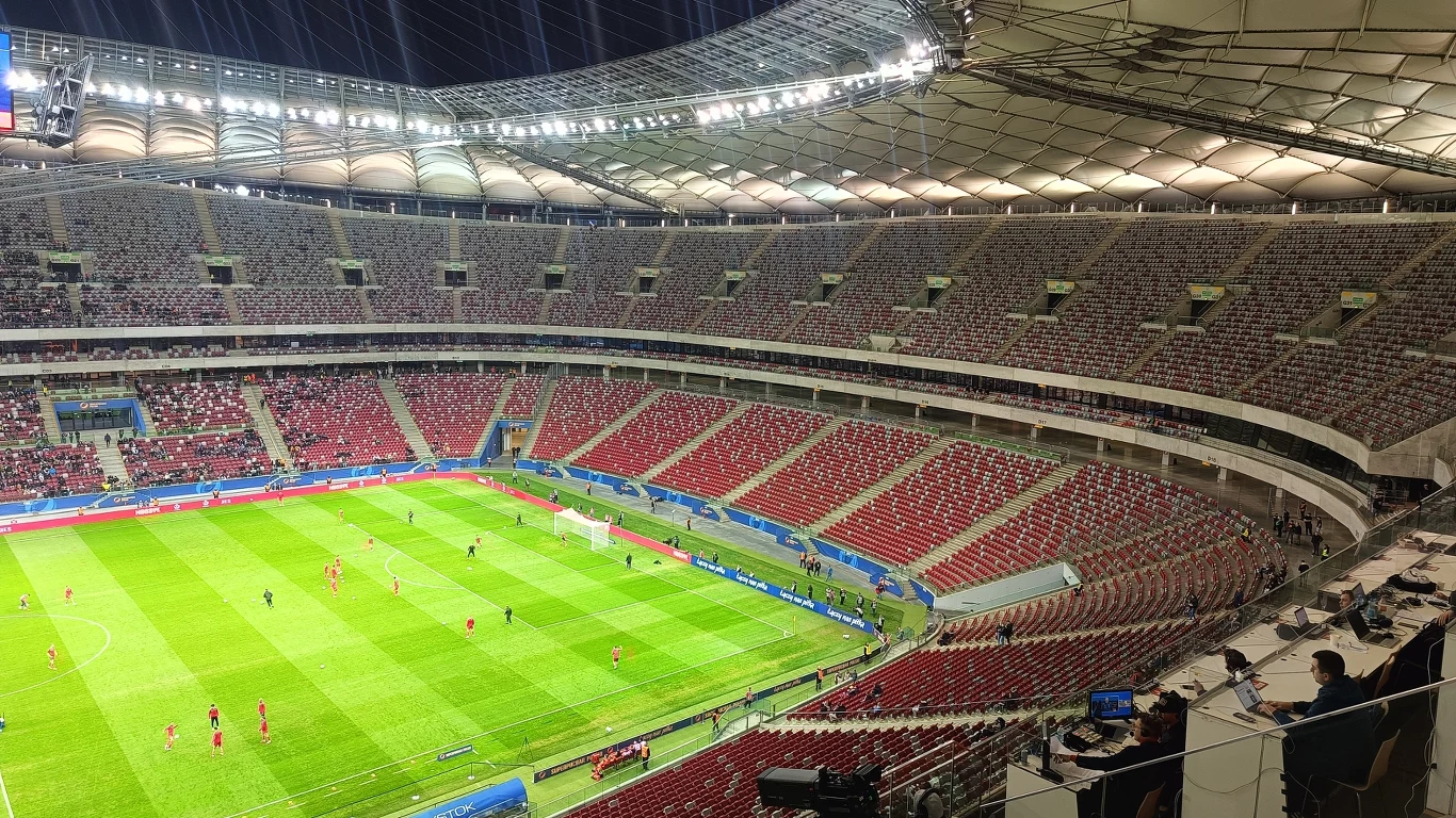 Puste trybuny PGE Narodowego